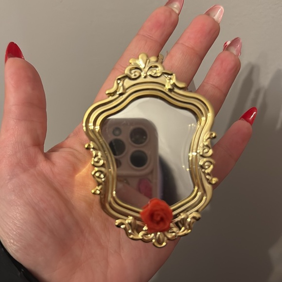 NWT DISNEY PRINCESS BELLE BATH AND BODY WORKS POCKETBAC HOLDER - Picture 3 of 3